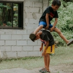 Интерфейс слота The Dog House с минималистичным дизайном